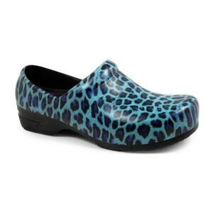 NWT AllHeart Unisex Blue Cheetah Print Closed Back Slip Resistant Clog 8 MED